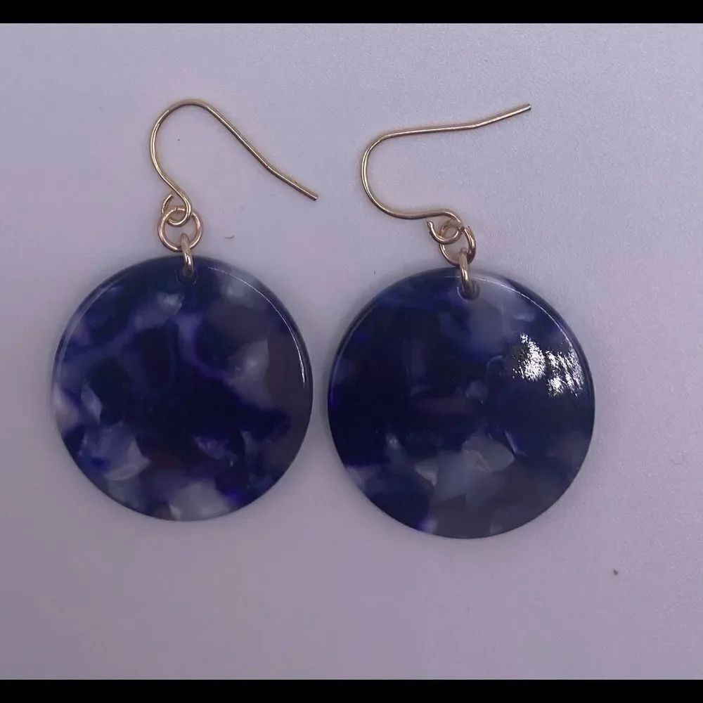 4/$20 Isaac Mizrahi Marbled Resin Earrings